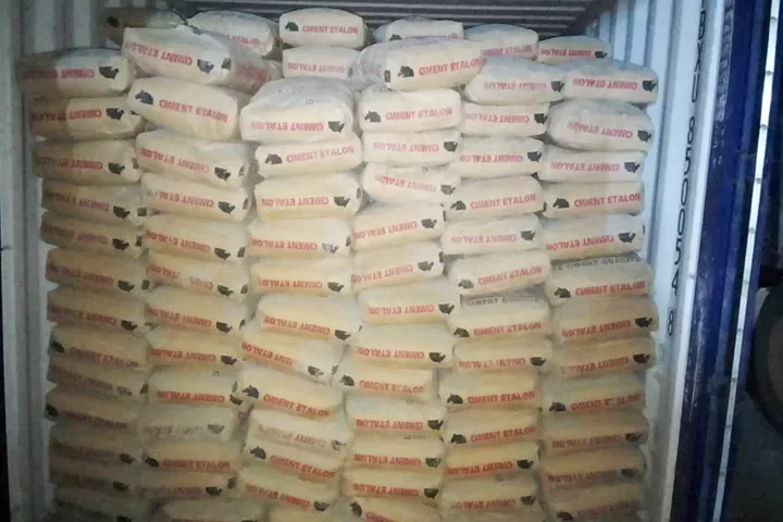 Dalle de la fondation pour une R+4 a Ouaga 2000 en 2025 par Sweet Home Deco. La construction est en cours.